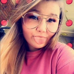 Meet your Posher, Chasity